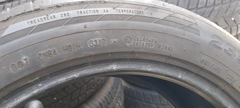 Гуми Летни 235/50R19, снимка 7 - Гуми и джанти - 34164734