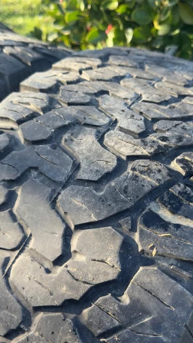 Гуми Всесезонни 315/70R17, снимка 4 - Гуми и джанти - 52776742