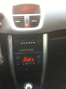 Peugeot 207 1.4бензин, снимка 11