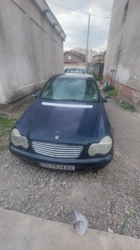     Mercedes-Benz C 200