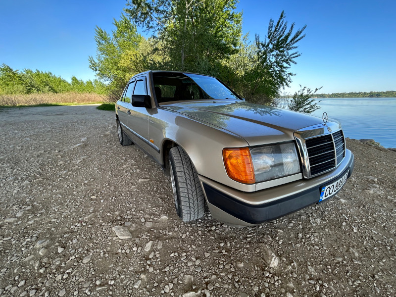 Mercedes-Benz 124 300d, снимка 2 - Автомобили и джипове - 46289751