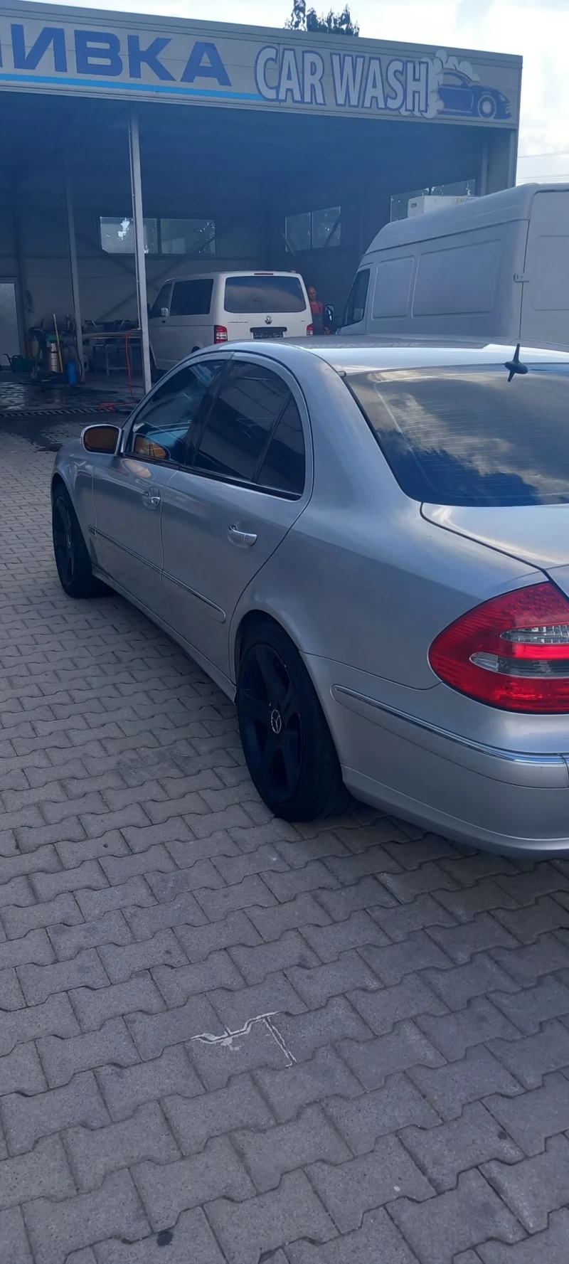 Mercedes-Benz E 270, снимка 4 - Автомобили и джипове - 47569790