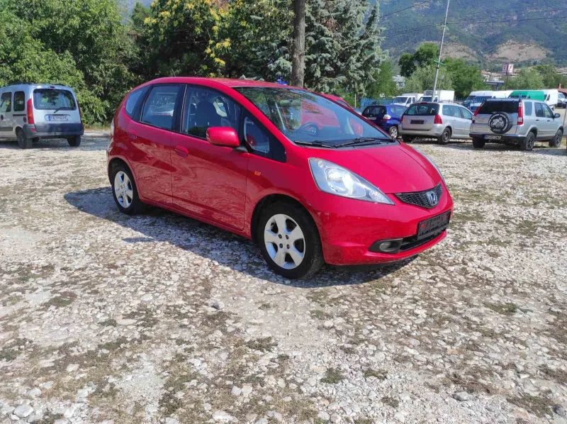 Honda Jazz Бензин, снимка 2 - Автомобили и джипове - 47436211