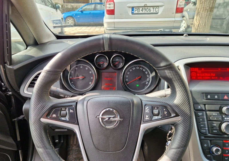 Opel Astra J 1.6 / 116к.с. LPG , снимка 11 - Автомобили и джипове - 49338342