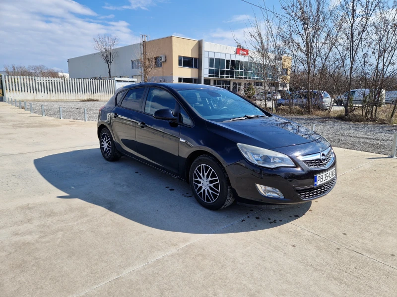 Opel Astra J 1.6 / 116к.с. LPG , снимка 3 - Автомобили и джипове - 49338342