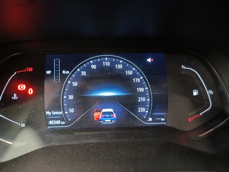 Renault Captur, снимка 8 - Автомобили и джипове - 52567958