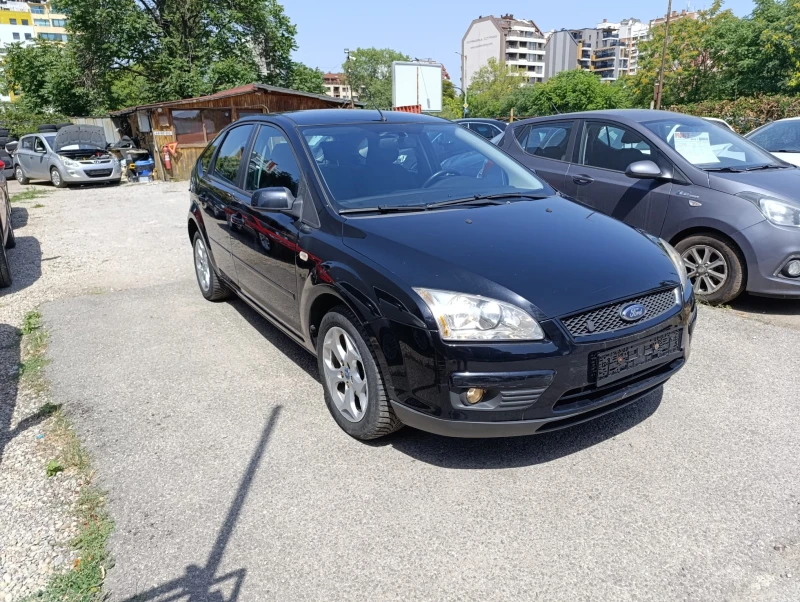 Ford Focus 1.8i, снимка 4 - Автомобили и джипове - 51147550