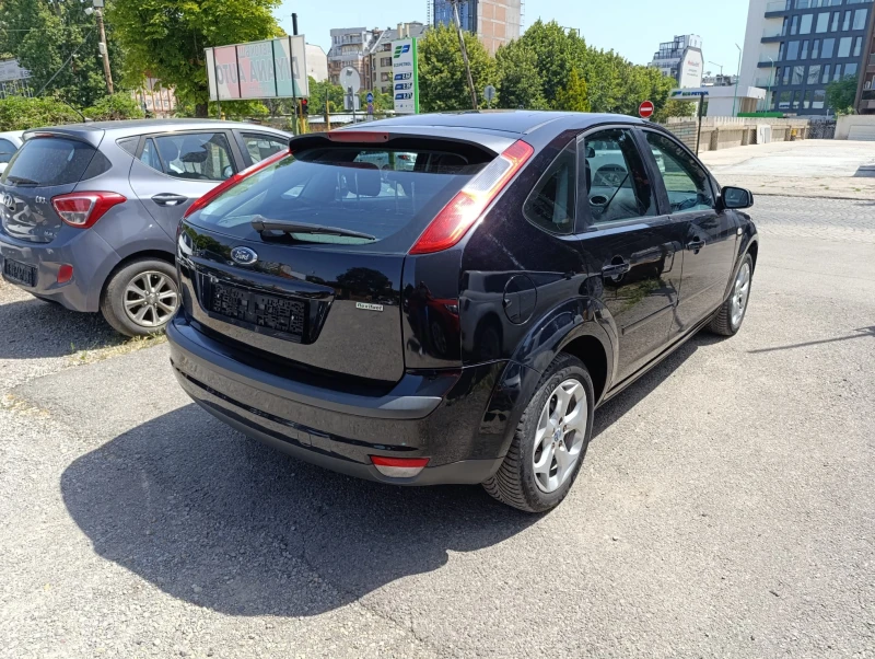 Ford Focus 1.8i, снимка 7 - Автомобили и джипове - 51147550