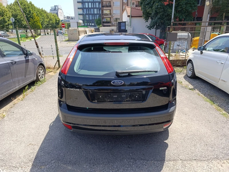 Ford Focus 1.8i, снимка 2 - Автомобили и джипове - 51147550