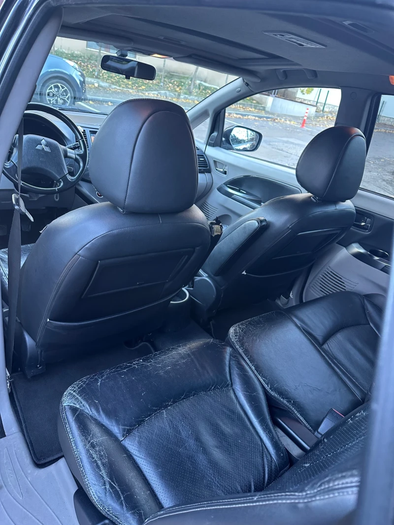 Mitsubishi Grandis, снимка 10 - Автомобили и джипове - 52515648