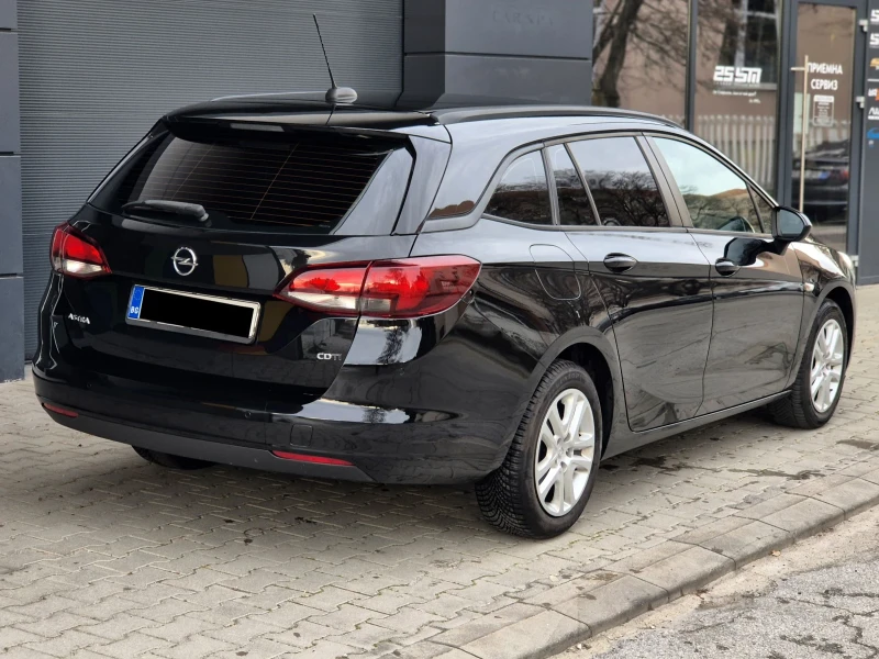 Opel Astra 1.6 CDTi * Сменени вериги * Пълна сервизна история, снимка 4 - Автомобили и джипове - 52979287