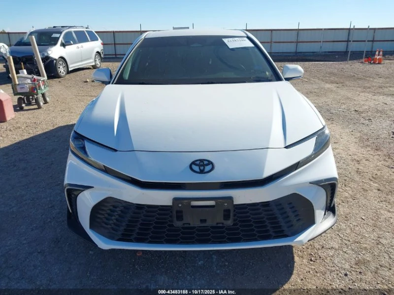 Toyota Camry SE, снимка 2 - Автомобили и джипове - 53098360