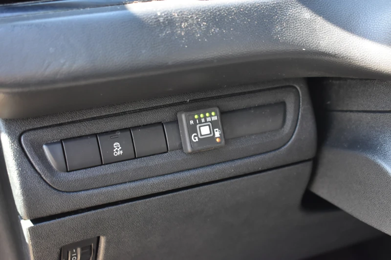 Peugeot 208 1.6i* Газов-Инжекцион, снимка 13 - Автомобили и джипове - 53477386