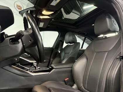 BMW 330 e xDrive Hybrid Plug-in AWD, снимка 8 - Автомобили и джипове - 54557955