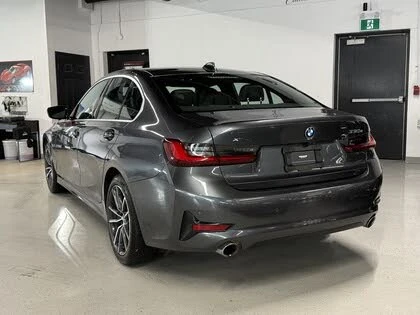 BMW 330 e xDrive Hybrid Plug-in AWD, снимка 3 - Автомобили и джипове - 54557955