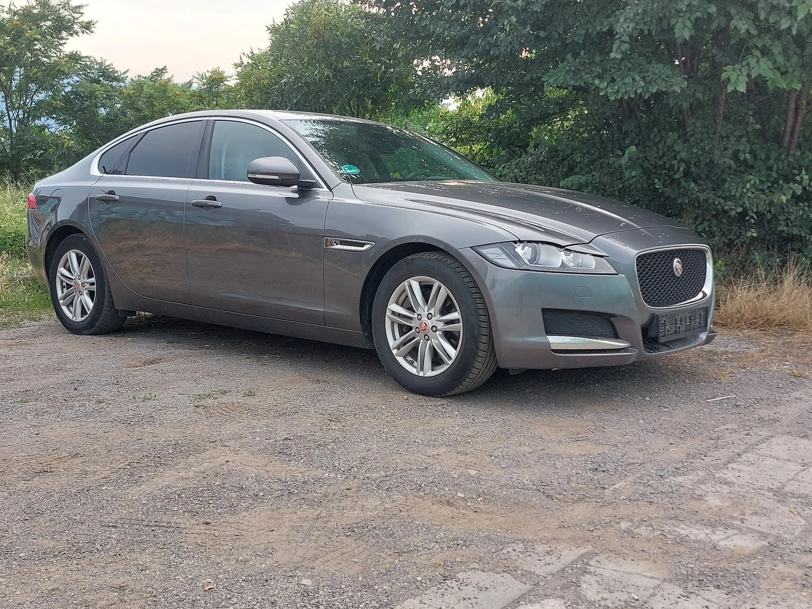 Jaguar Xf 2.0d 180к.с.Sports-Line FACELIFT ВСИЧКИ ЕКСТРИ, снимка 2 - Автомобили и джипове - 51994241