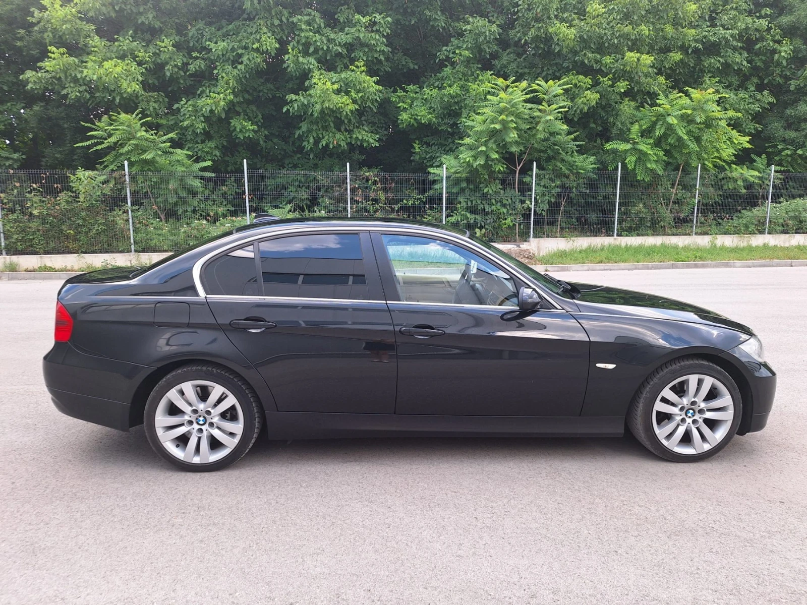 BMW 330 330 N52 258к.с. Navi, АВТОМАТ,  Швейцария, ОТЛИЧНА - изображение 4