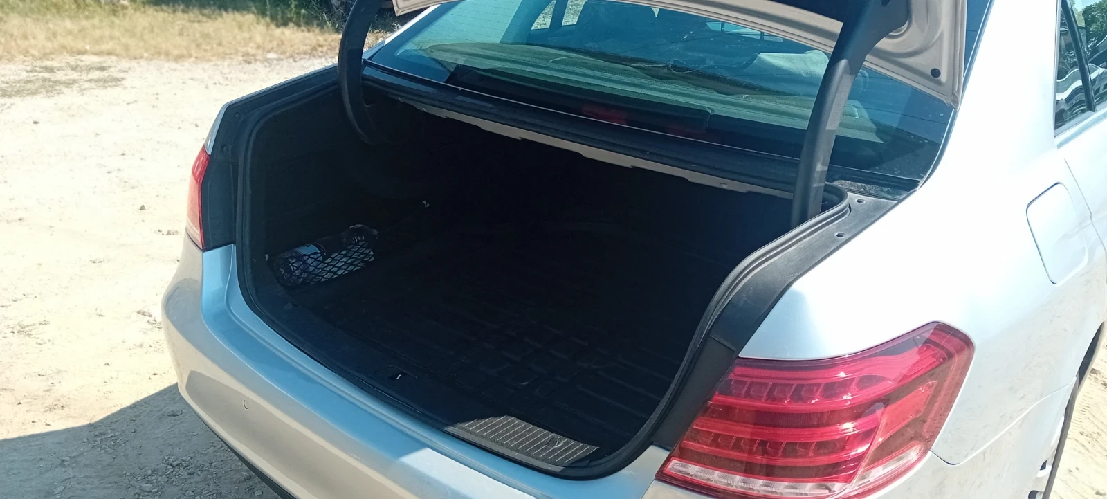 Mercedes-Benz E 220  - изображение 9