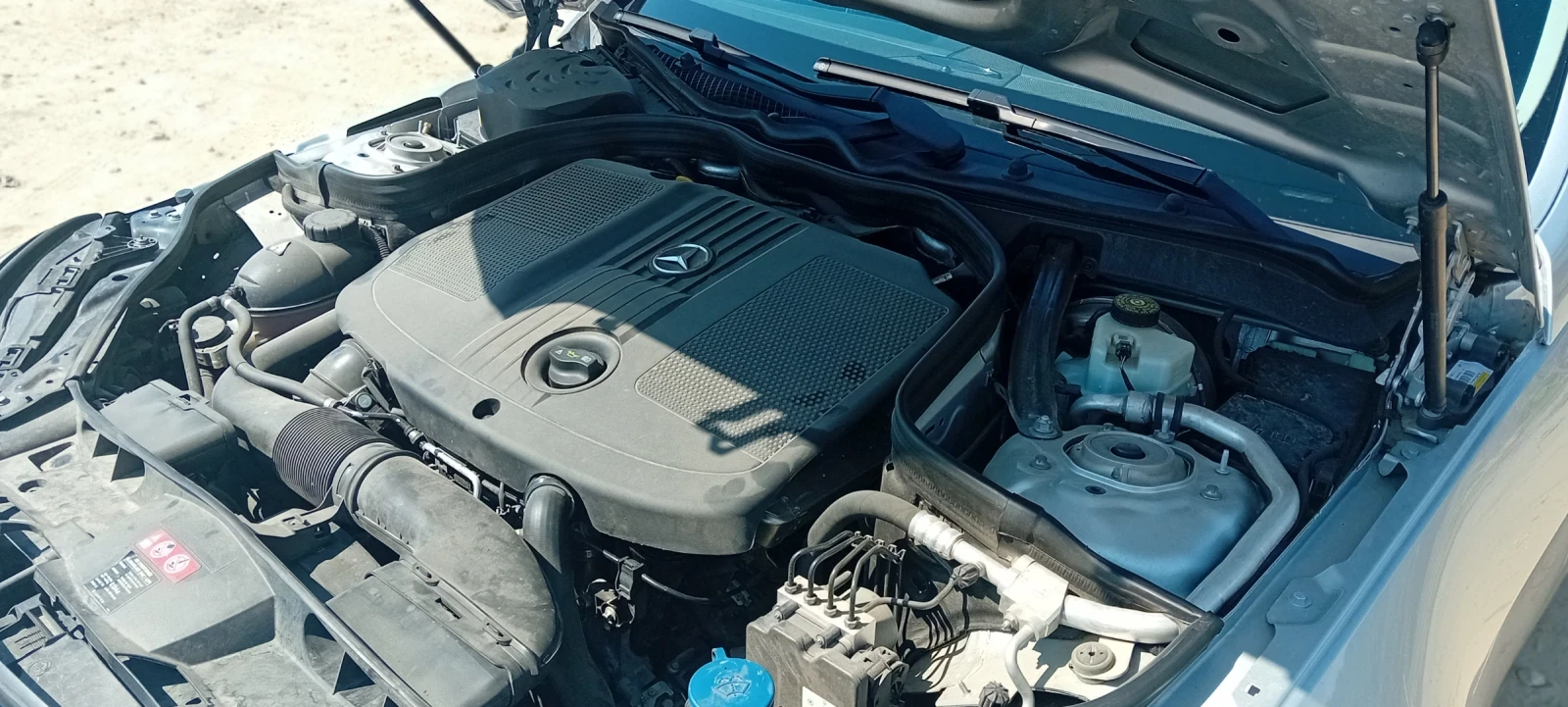 Mercedes-Benz E 220  - изображение 8