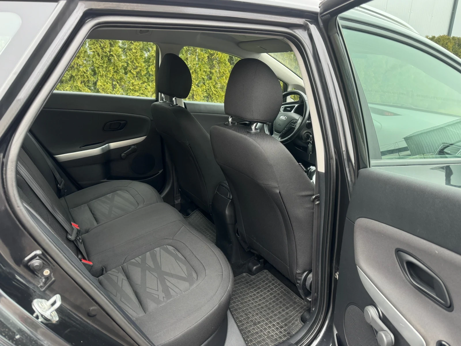 Kia Ceed 1.4CRDI | Mobile.bg � ����������� 12