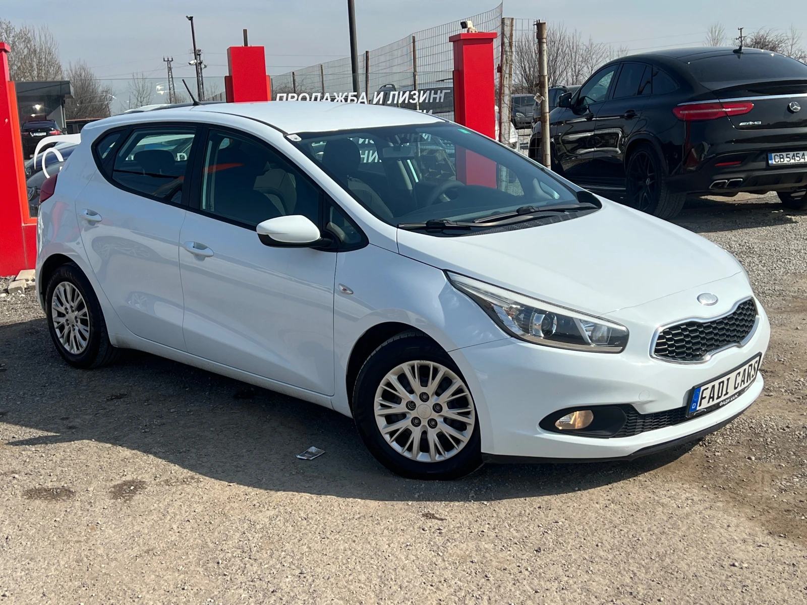 Kia Ceed ТОП* СОБСТВЕН ЛИЗИНГ, снимка 2 - Автомобили и джипове - 53708065