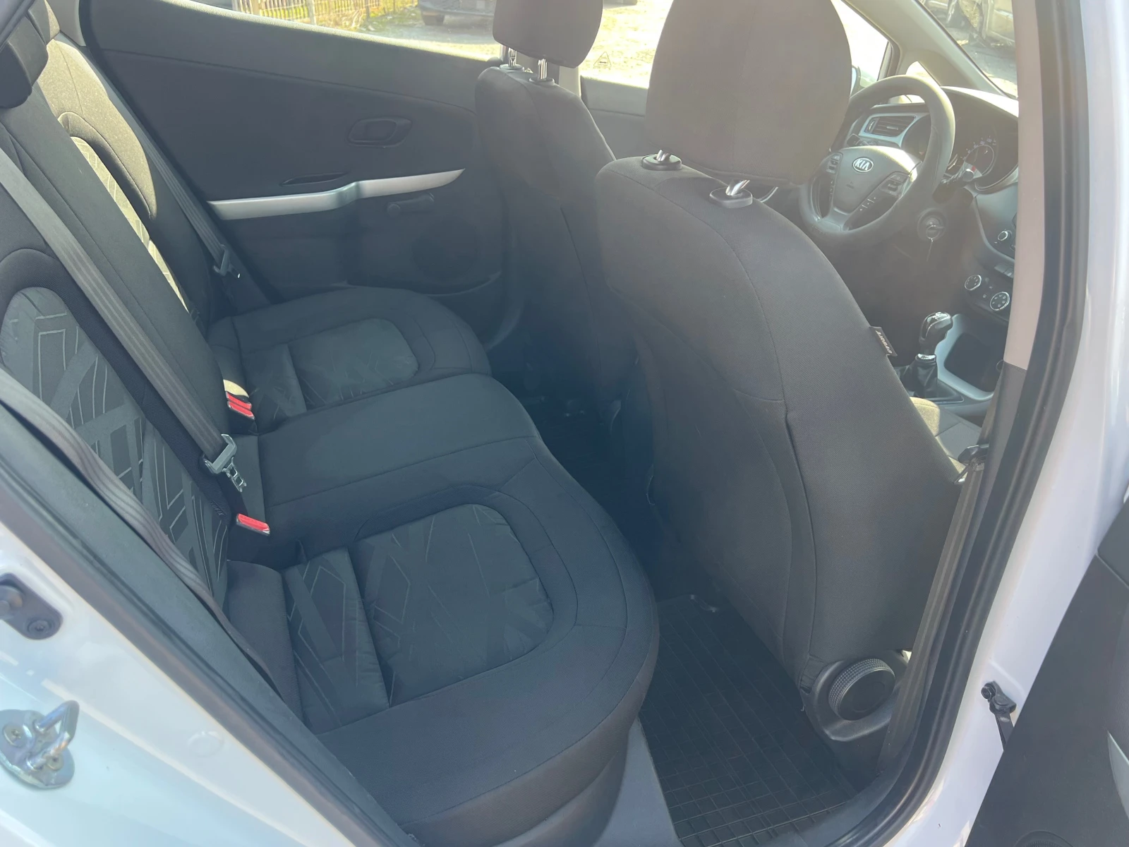 Kia Ceed ТОП* СОБСТВЕН ЛИЗИНГ, снимка 10 - Автомобили и джипове - 53708065