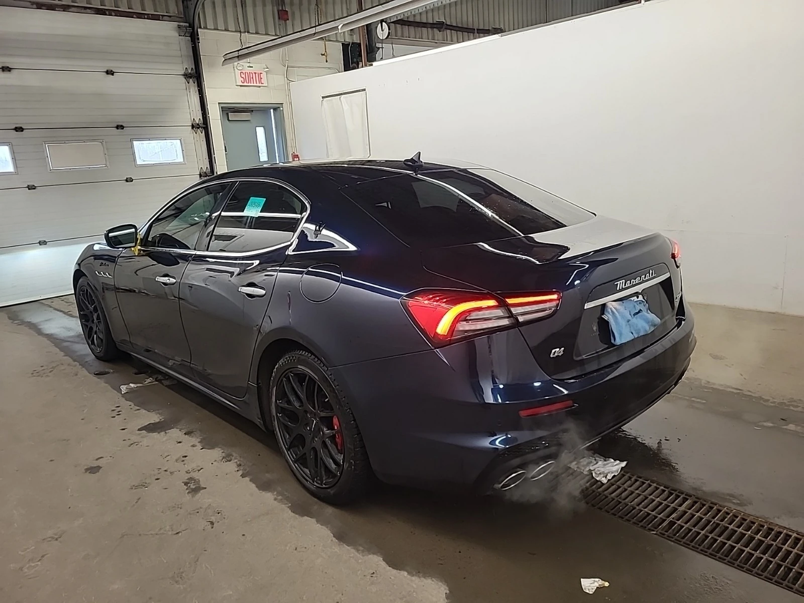 Maserati Ghibli 3L 6cyl AWD - изображение 4