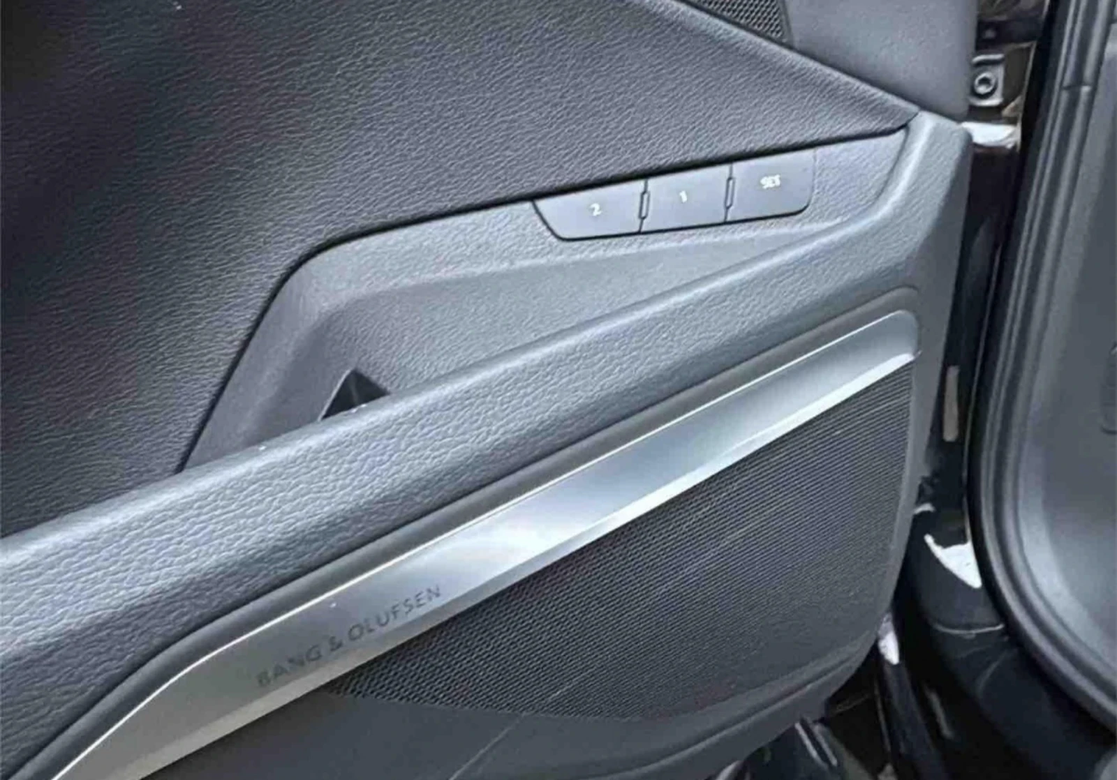 Audi E-Tron SPORTBACK55/S line/Hud /Pano/360* /B&O, снимка 14 - Автомобили и джипове - 54150408