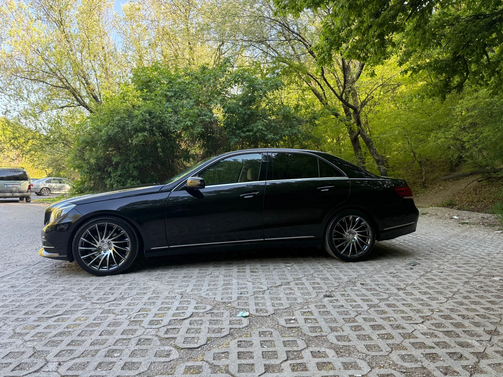 Mercedes-Benz E 250 Е250 4MATIC, снимка 7 - Автомобили и джипове - 54415156