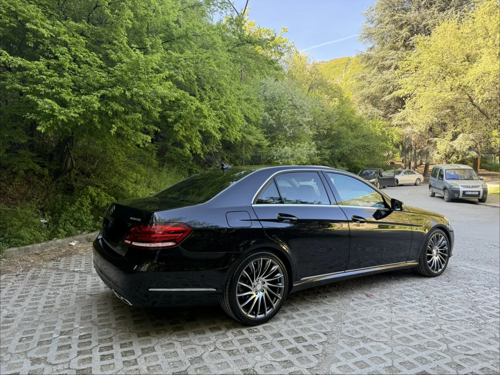 Mercedes-Benz E 250 Е250 4MATIC, снимка 4 - Автомобили и джипове - 54415156