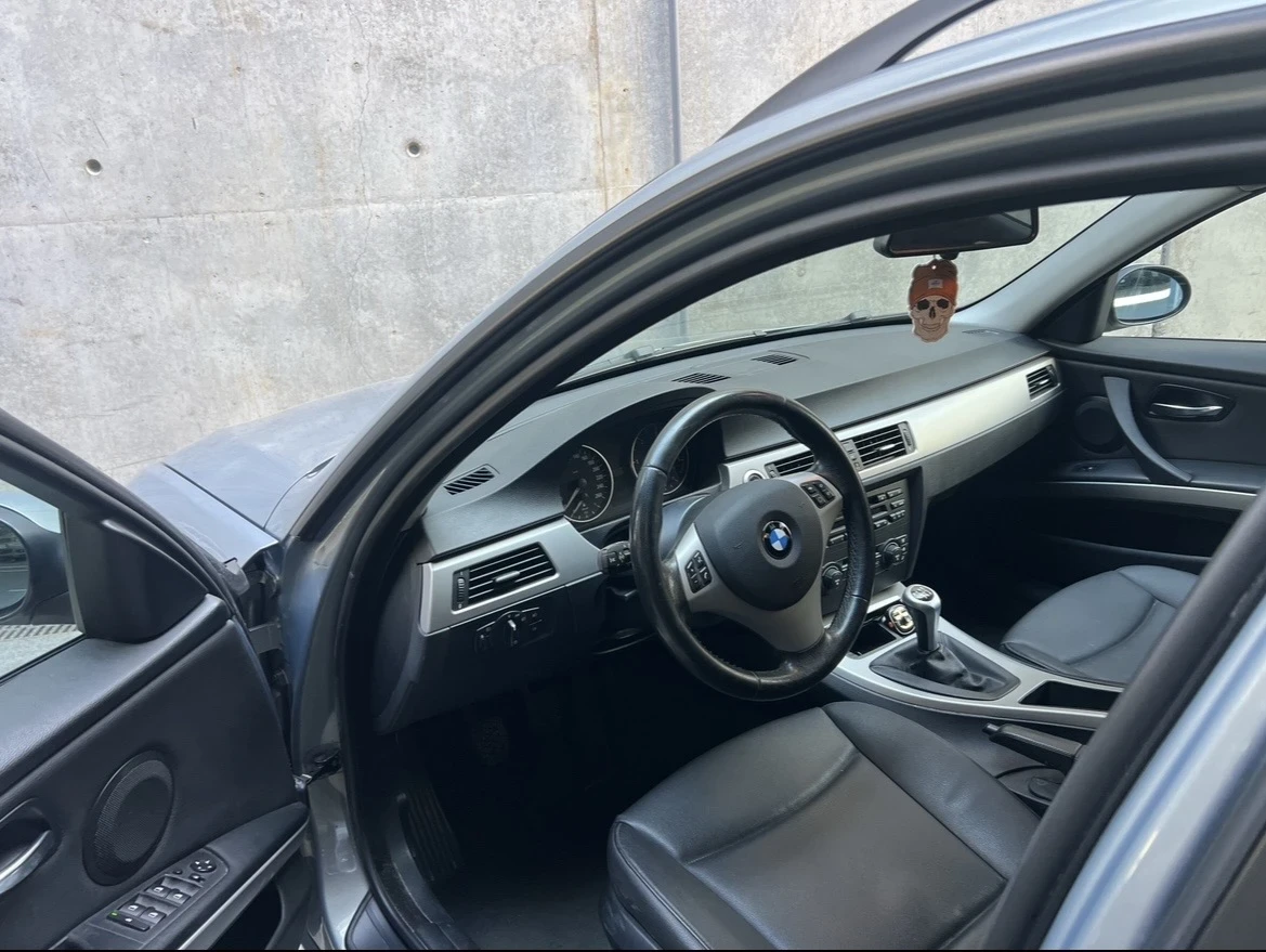 BMW 320 320d * Обслужен * Всичко платено * Led, снимка 4 - Автомобили и джипове - 54563924