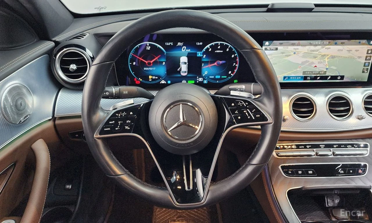 Mercedes-Benz E 350 4MATIC* BURMESTER* ОБДУХВАНЕ* LANE* ASSIST* 360КАМ, снимка 7 - Автомобили и джипове - 54731812