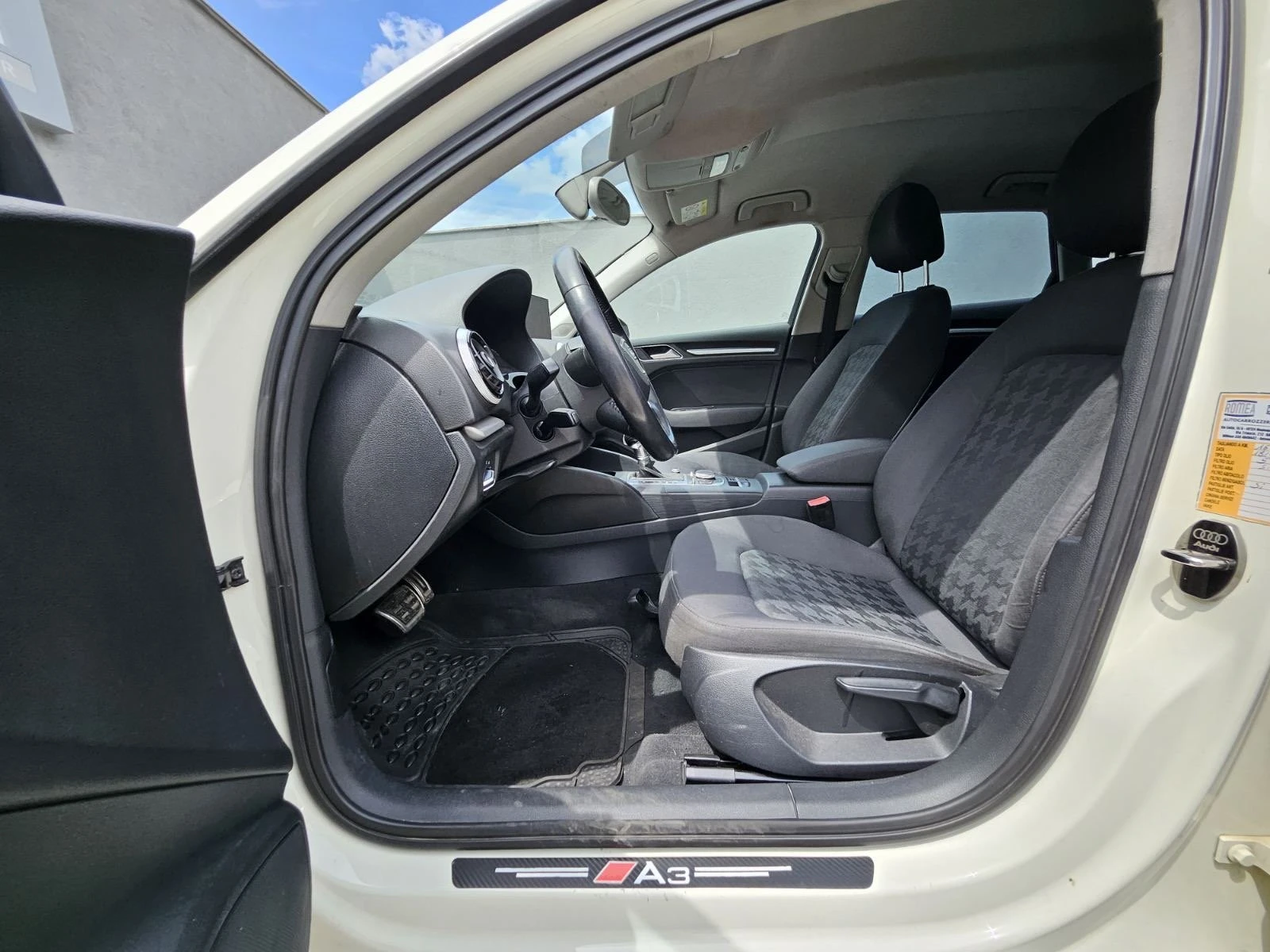 Audi A3 1.6 TDI SPORTBACK, снимка 9 - Автомобили и джипове - 54953589