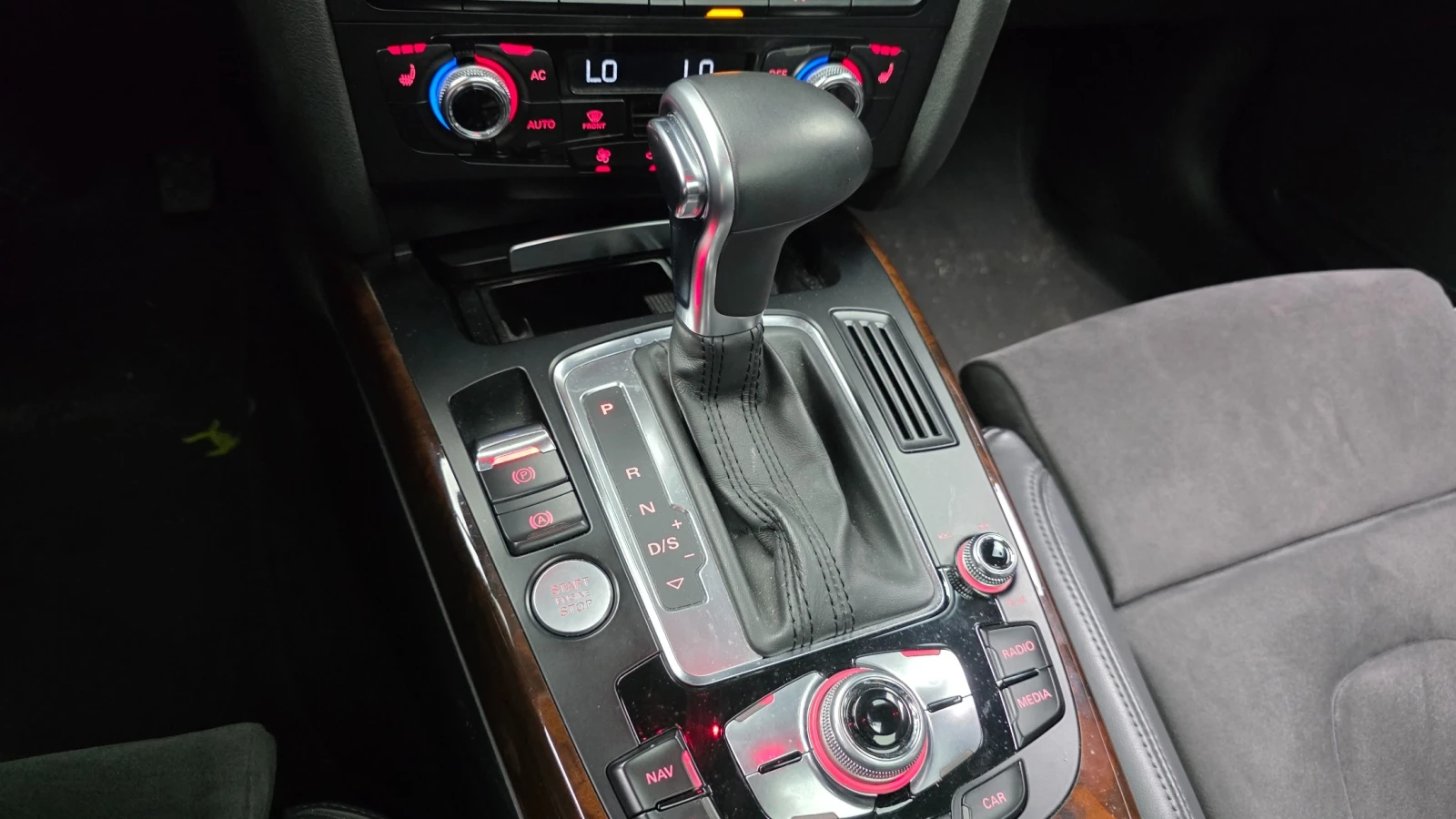 Audi A5 2.0TFSI QUATTRO * ПОДГРЕВ * ЛЮК * КАМЕРА * ПАРКТРО, снимка 9 - Автомобили и джипове - 55278401