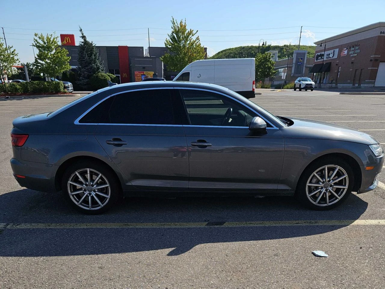 Audi A4  Technik * DISTRONIC * B&O, снимка 5 - Автомобили и джипове - 55280299
