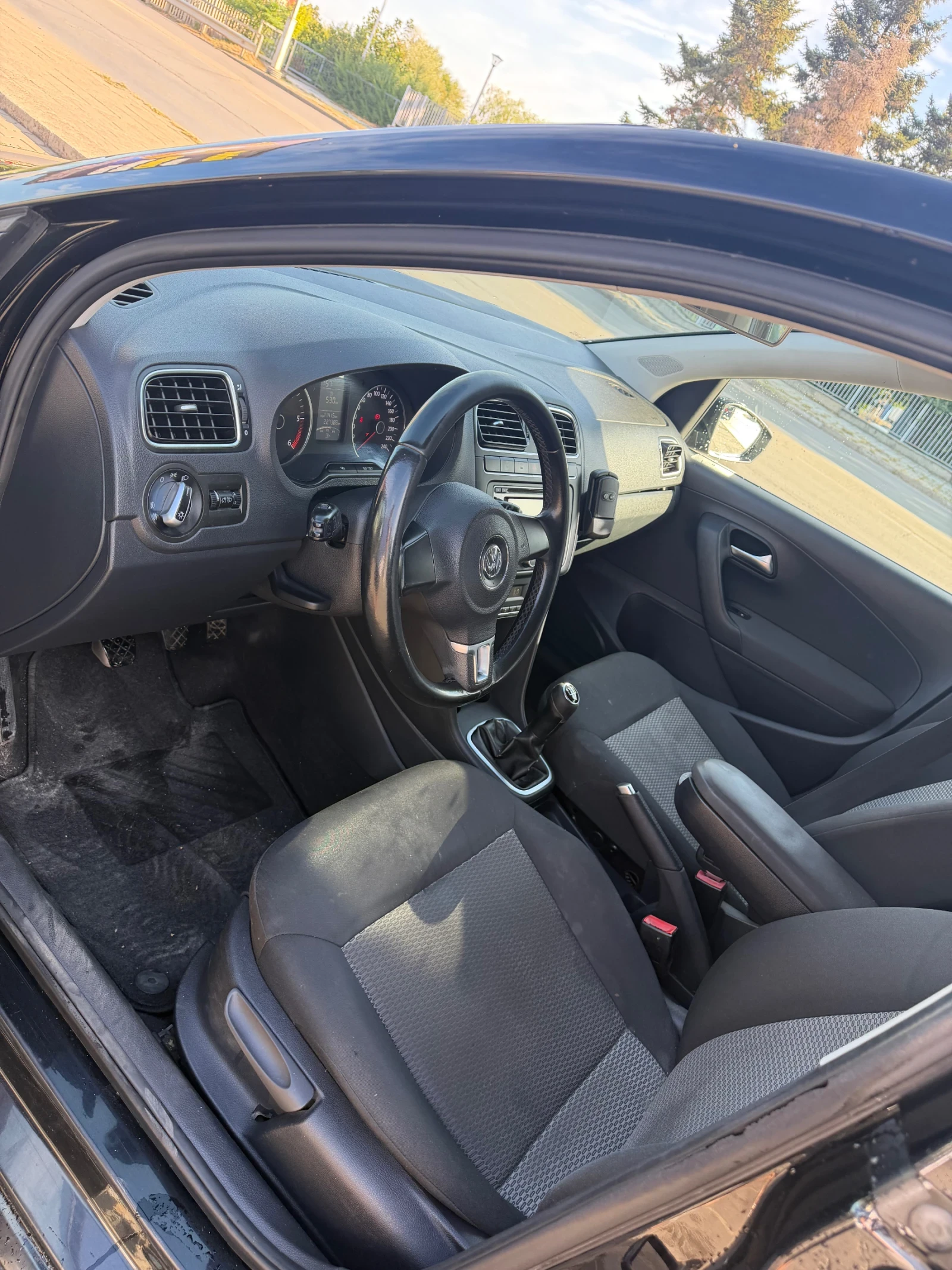 VW Polo, снимка 5 - Автомобили и джипове - 55735327