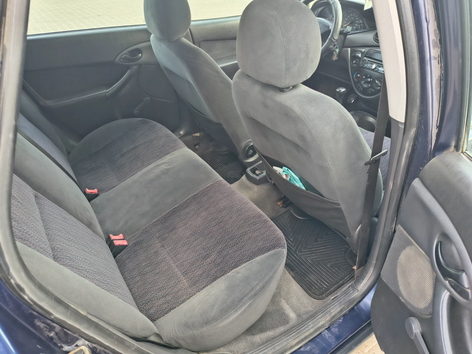 Ford Focus 1.6 бензин/газ, снимка 11 - Автомобили и джипове - 55756316