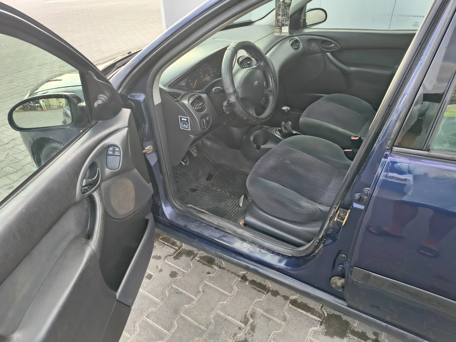 Ford Focus 1.6 бензин/газ, снимка 8 - Автомобили и джипове - 55756316