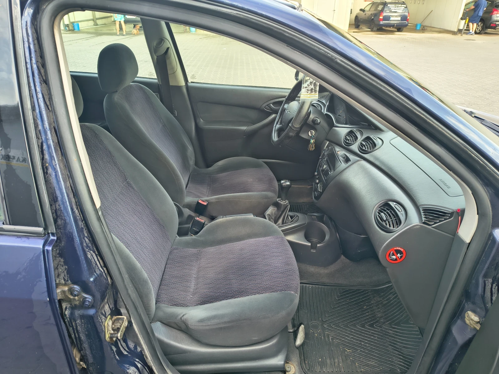 Ford Focus 1.6 бензин/газ, снимка 9 - Автомобили и джипове - 55756316