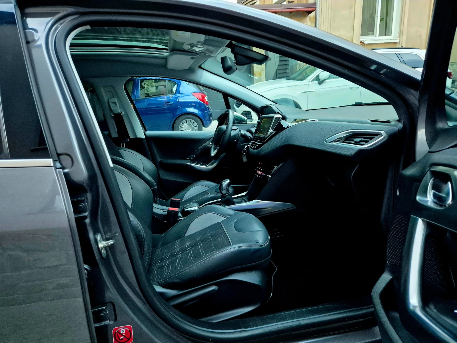 Peugeot 2008 1.6i-ALLURE-����-������ | Mobile.bg � ����������� 13
