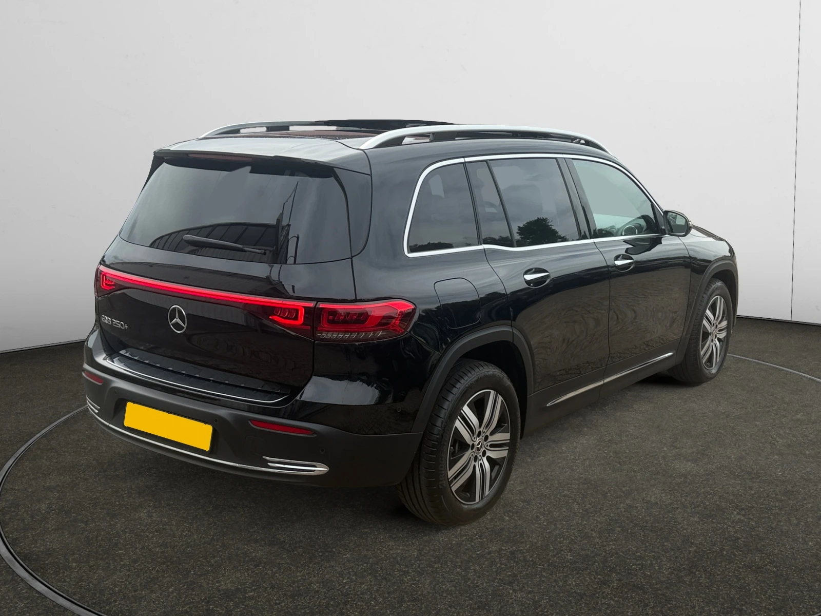 Mercedes-Benz EQB 250+ Luxury Leather LED Navi Camera  | Mobile.bg � ����������� 3