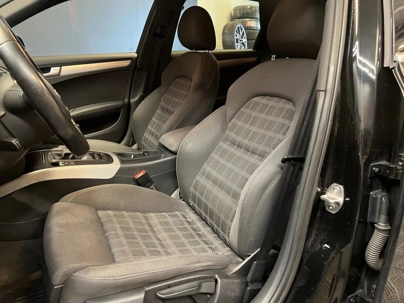 Audi A4 2.0 TDI / S LINE PLUS, снимка 10 - Автомобили и джипове - 56536767