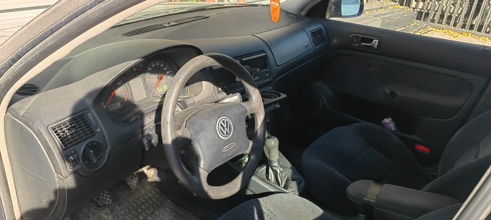 VW Golf 1.9tdi, снимка 6 - Автомобили и джипове - 56528516