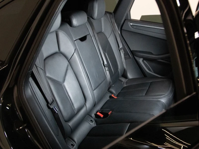 Porsche Macan 2019* Bose* Обдухване* Подгрев* Камера* 7PDK* Matr, снимка 10 - Автомобили и джипове - 52317614
