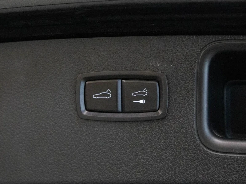 Porsche Macan 2019* Bose* Обдухване* Подгрев* Камера* 7PDK* Matr, снимка 14 - Автомобили и джипове - 52317614