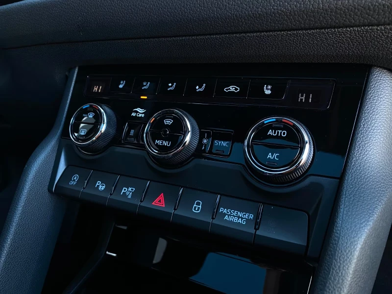 Skoda Kodiaq RS/245HP/MEMO/PANO/DSG/CANTON/AHK/CAM/NAVI/268g, снимка 12 - Автомобили и джипове - 51594510