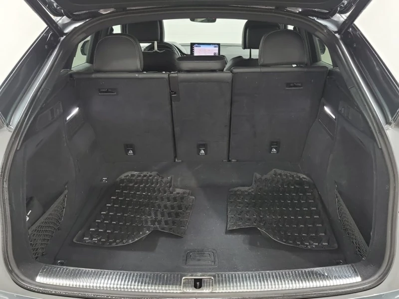 Audi Q5 * PROGRESSIV * CARFAX * MATRIX* DISTORNIC* , снимка 16 - Автомобили и джипове - 53257259