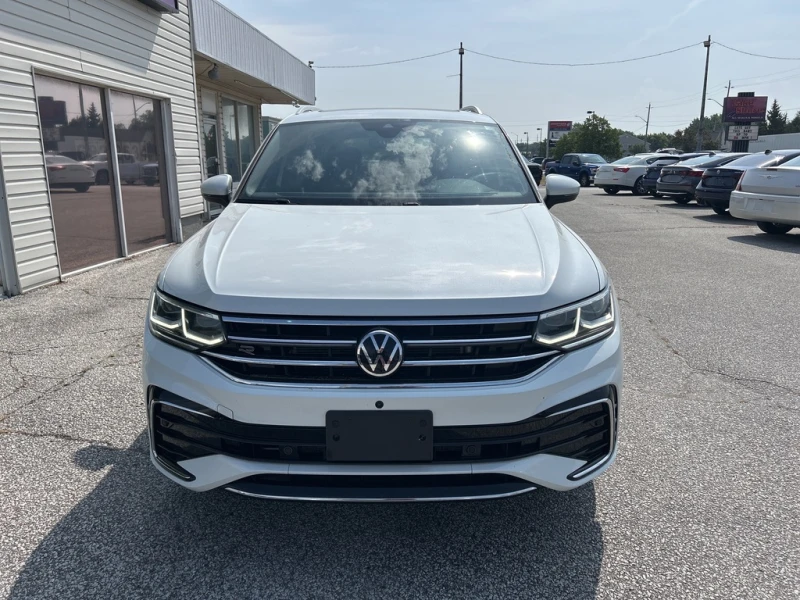 VW Tiguan Highline R-Line* Кожа* Подгрев* НАВИ* KEYLESS* , снимка 2 - Автомобили и джипове - 53404410