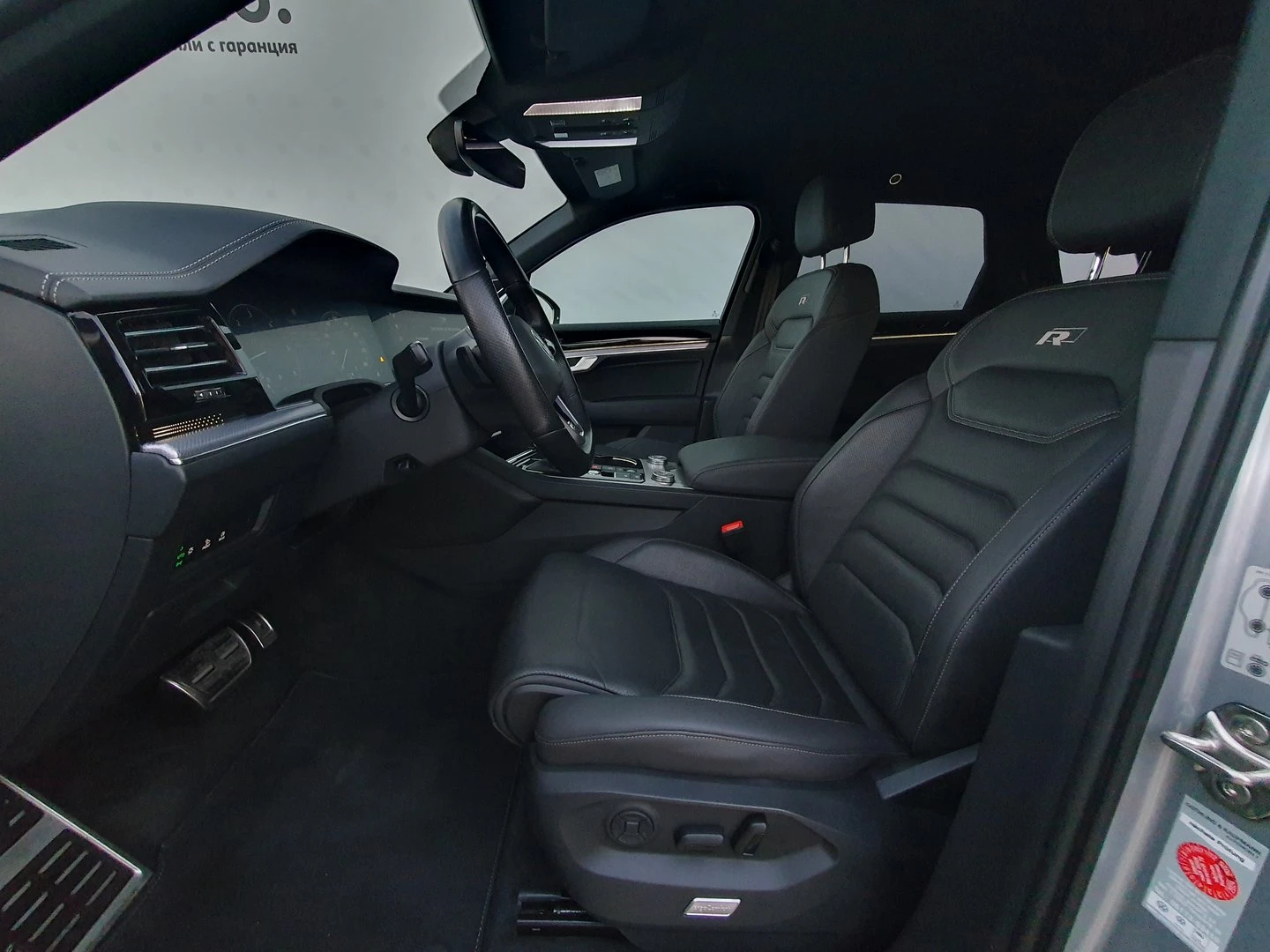 VW Touareg R-Line 3.0 V6 TDI SCR 4MOTION - изображение 4