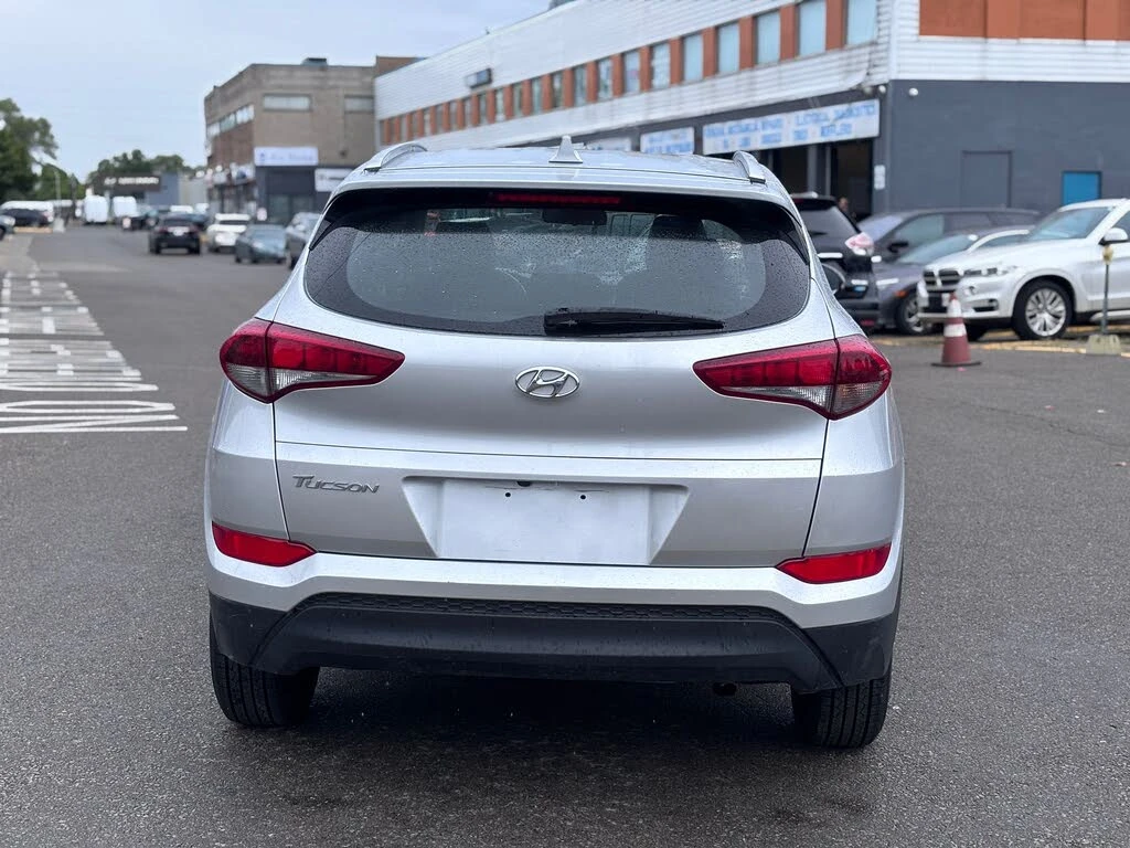 Hyundai Tucson 2.0L SEL FWD - изображение 4